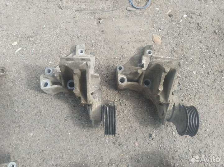 Кронштейн Форд Мондео 2