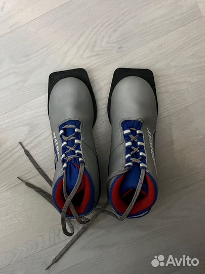 Лыжные ботинки 36