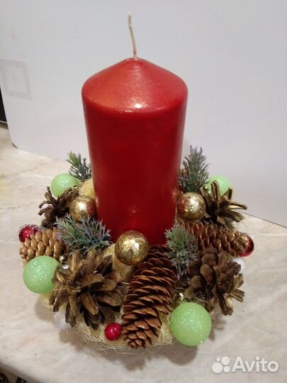 Декорированная свеча большая