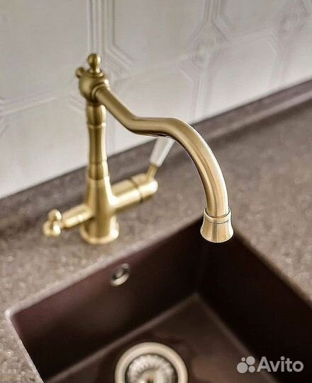 Кухня в потолок