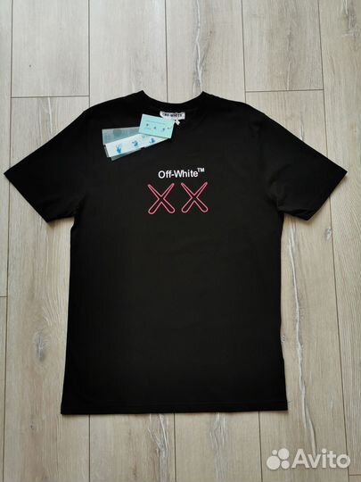 Футболка Off-White Kaws