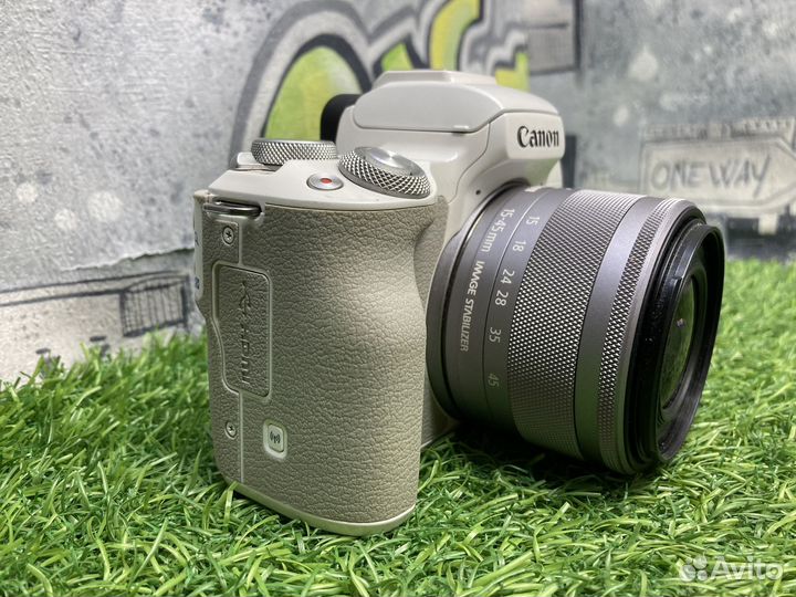 Canon M50 kit 15-45mm IS STM