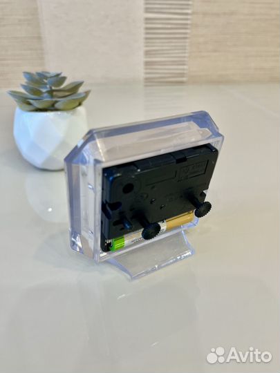 Часы будильник