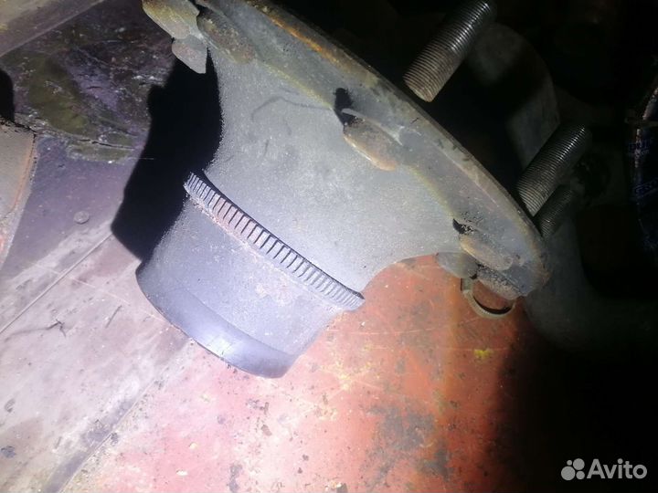 Ступица передняя Volvo FH12