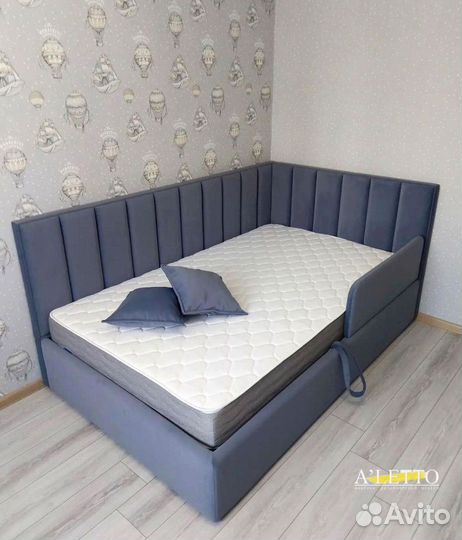 Детская кровать с мягкими бортиками