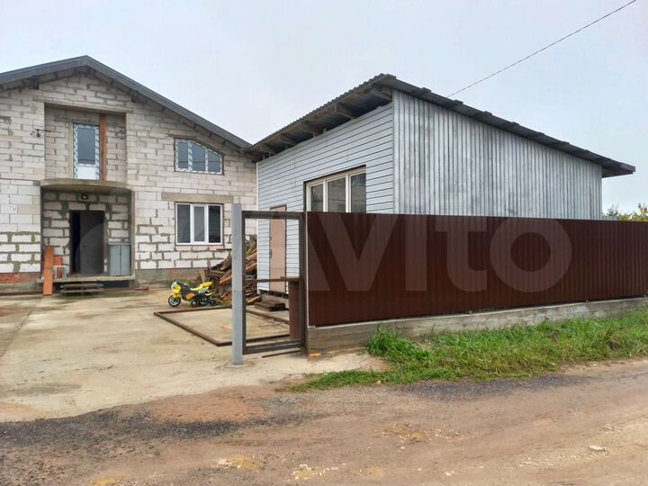 Дом 260 м² на участке 6 сот.