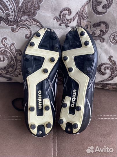 Футбольные бутсы Umbro
