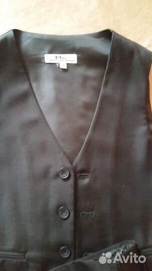 Продаю костюм Борелли 7 лет