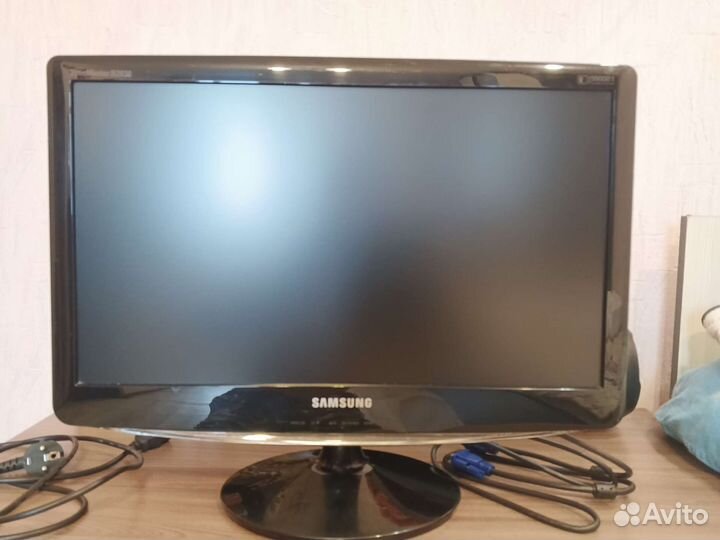 Монитор Samsung B2030N