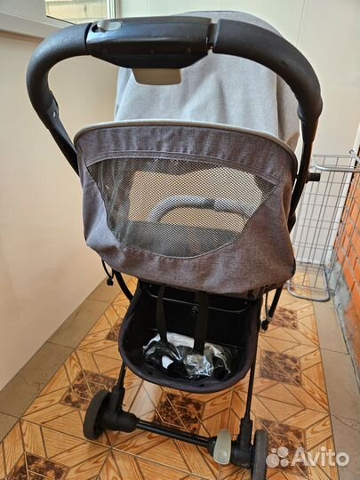 Коляска прогулочная squizze