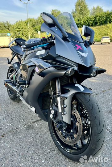 Yamaha YZF-R1