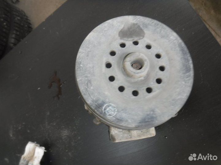 Компрессор кондиционера Toyota Corolla 151 1ZR