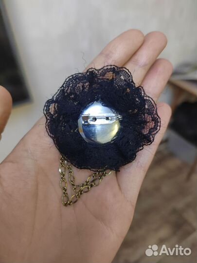 Брошь камея