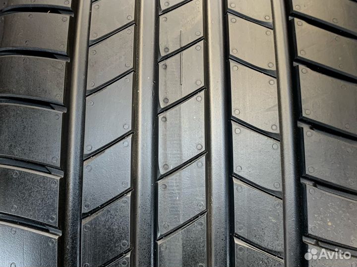 Bridgestone Turanza T005 255/40 R20 101Y