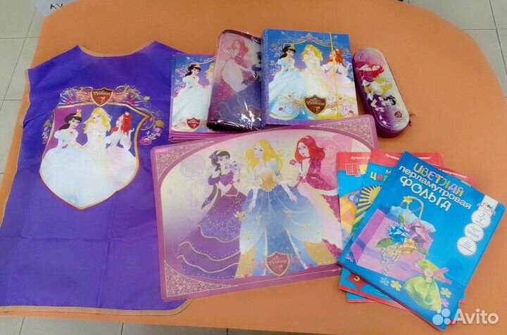 Канцелярия пакетом для девочки