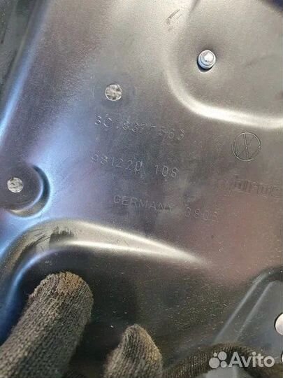 Стеклоподъемник передний правый Пассат б6