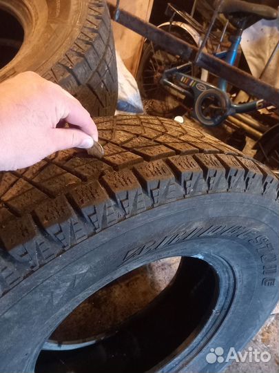 Bridgestone Blizzak Ice 285/75 R16 77B