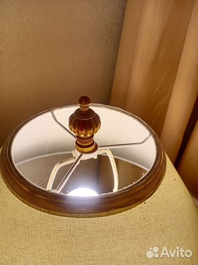 Американская интерьерная настольная лампа