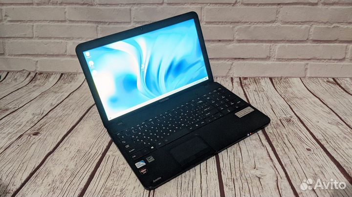 Ноутбук Toshiba для учебы и работы с гарантией