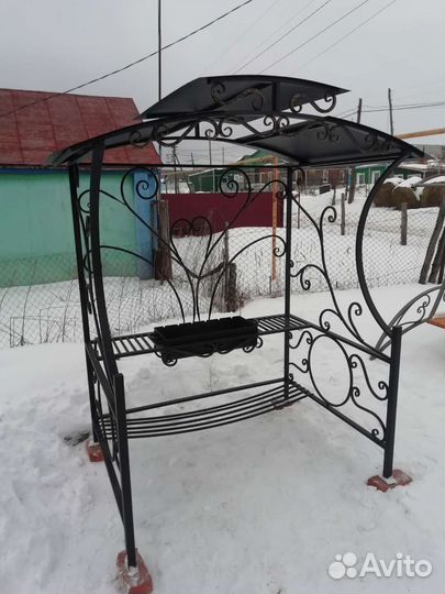 Мангал с крышей