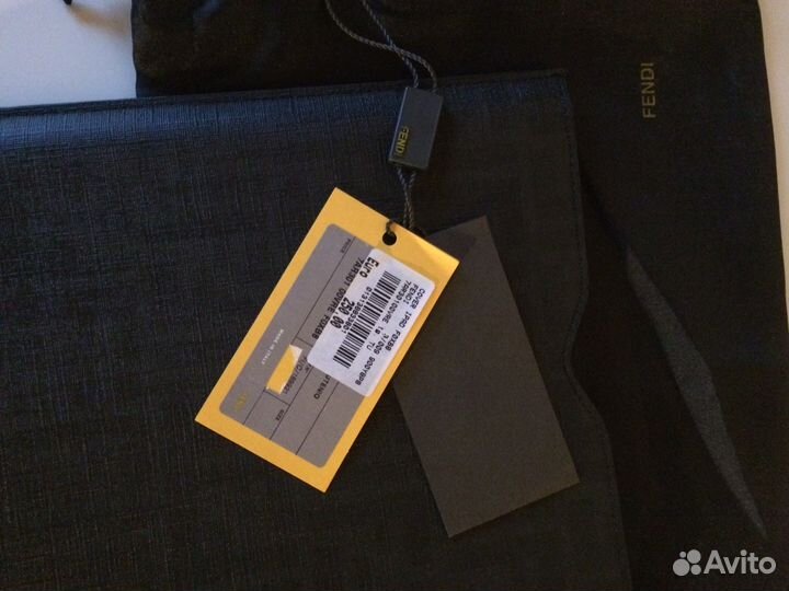 Fendi, кожаный чехол для iPad 9.7’’