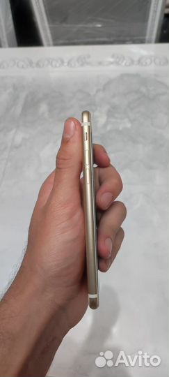 Телефон iPhone 7