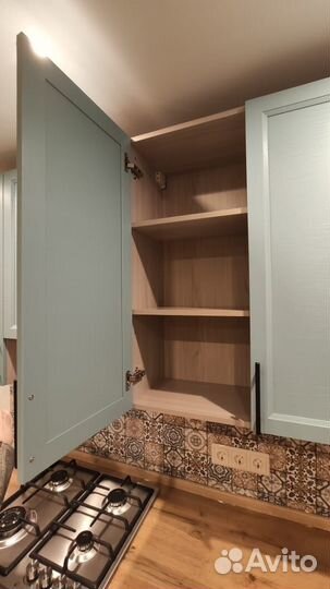 Кухня угловая бежевая