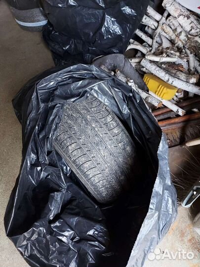 Yokohama BluEarth E70BZ 215/55 R17