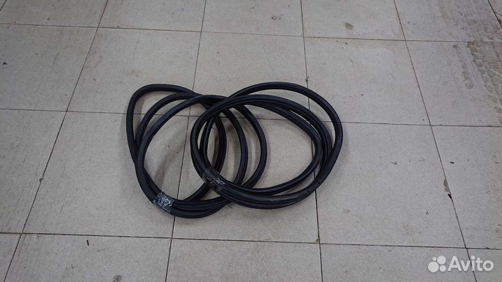 Уплотнитель двери / багажника BMW Х5