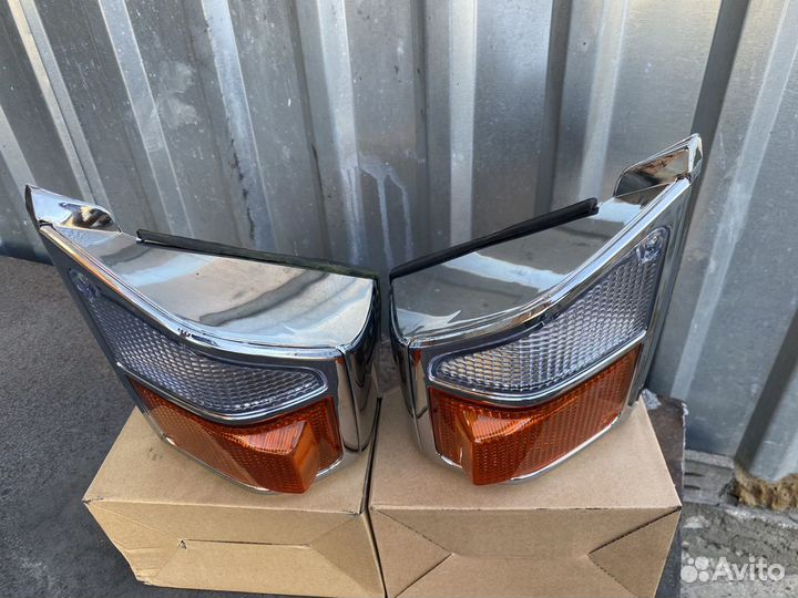 Фонарь указателя поворота toyota land Cruiser J70