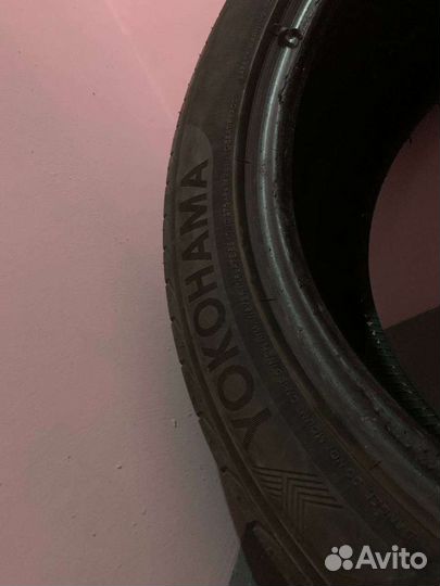 Yokohama Advan Sport V105 235/50 R19 и 255/45 R19