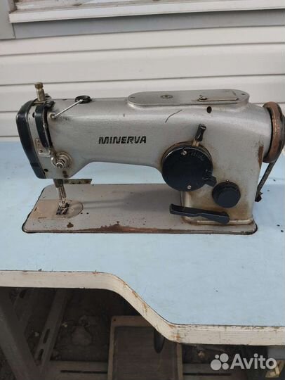 Швейная машина Минерва