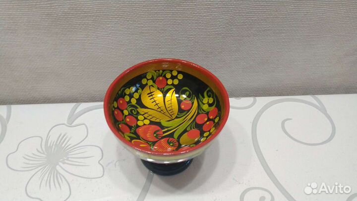 Посуда с росписью Хохлома