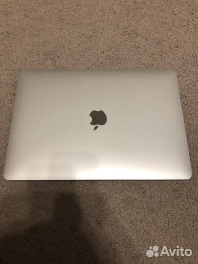 Apple MacBook Pro 13 2017 256gb + 10 циклов заряда