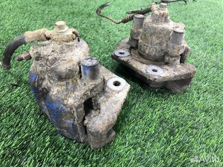 Суппорт тормозной задний Bmw X5 E53 M57D30 2004