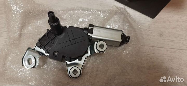 Мотор стеклоочистителя задний Skoda Fabia 2