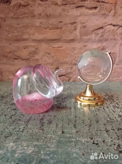 Слон из муранского стекла/стеклянный глобус