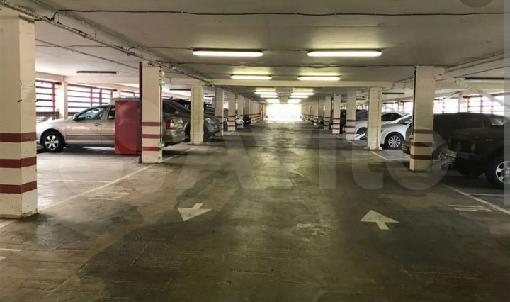 Машиноместо, 15 м²