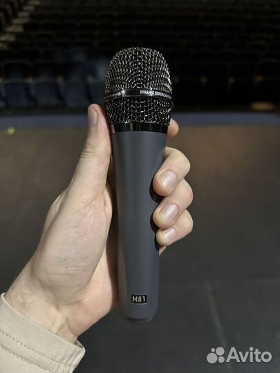 Telefunken M81 микрофон