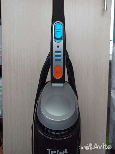 Моющий пылесос Tefal clean&steam