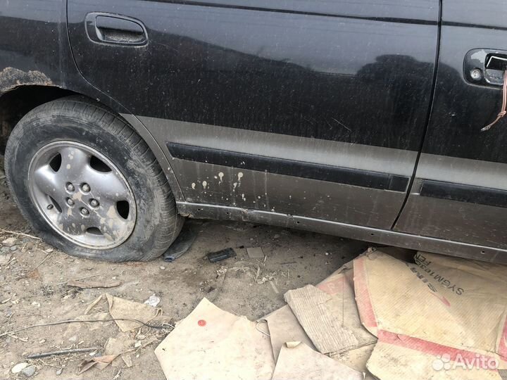 Задние двери caldina ST195