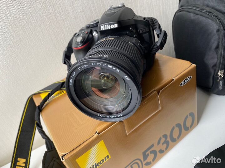 Продам фотоаппарат Nikon D5300 Комплект