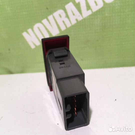 Кнопка аварийной сигнализации Шевроле Лачетти