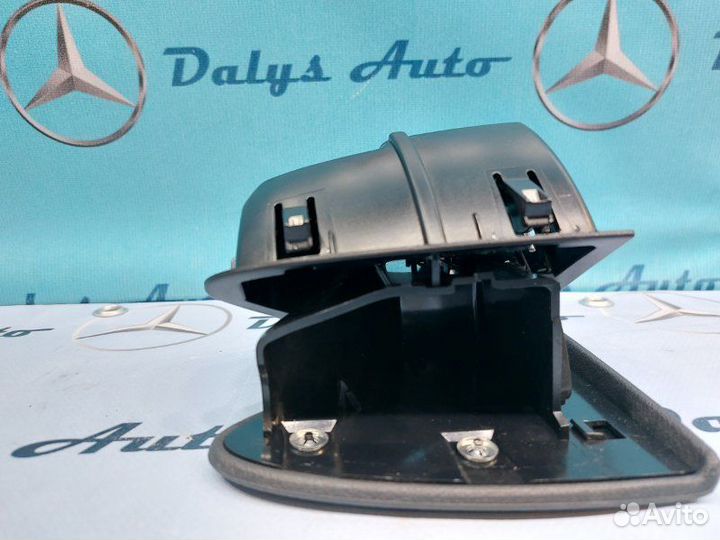 Пепельница задняя левая Mercedes-Benz E-Class W211