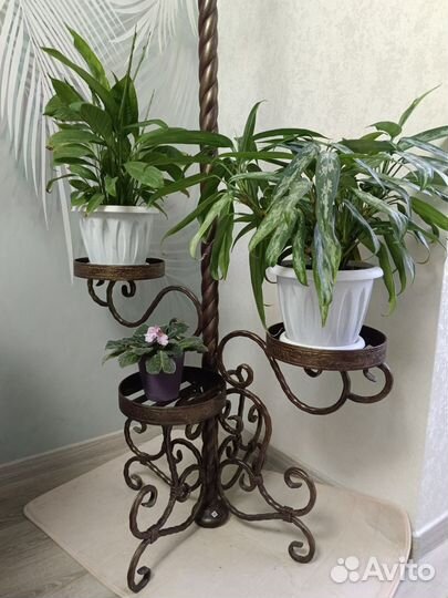 Подставка для цветов напольная металлическая