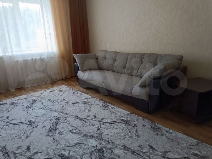 2-к. квартира, 76 м², 4/16 эт.