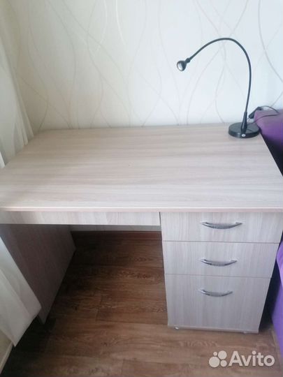 Письменный стол для школьника бу