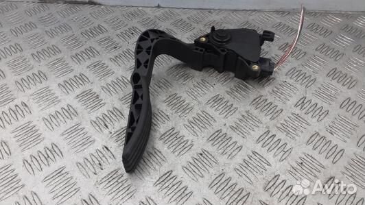 Педаль газа renault megane 3 (DSL02NW01)