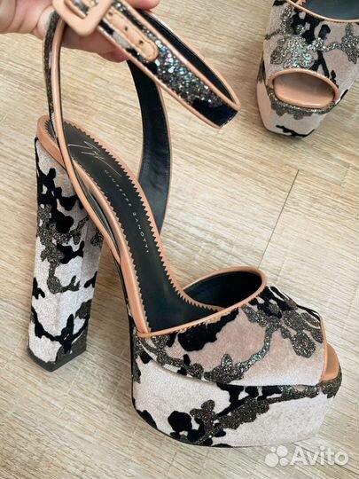 Босоножки Giuseppe Zanotti