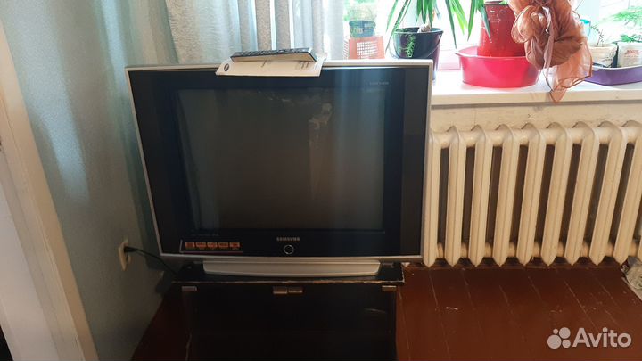 Продам Цв, тел с пультом ду, с документами